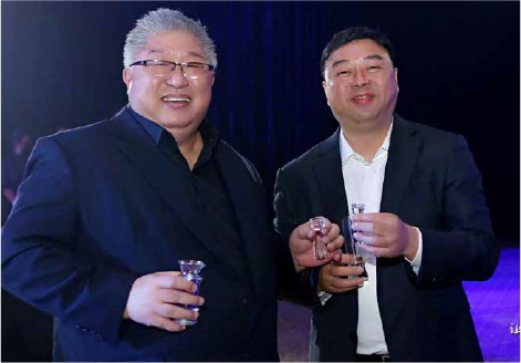 林峰先生<p>（泸州老窖股份有限公司党委副书记︑总经理）