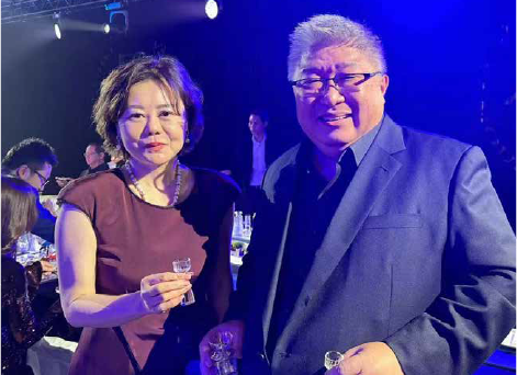 许露女士<p>（泸州老窖国际发展（香港）有限公司总经理）